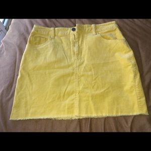 sunny yellow skirt